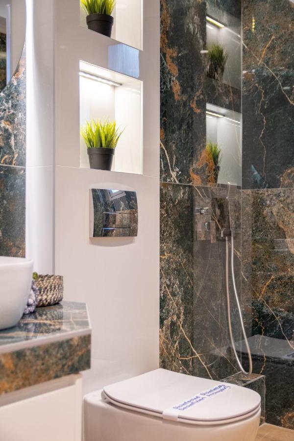 Sithoniars Luxury Ground Floor Apartment With Private Garden Neos Marmaras Eksteriør bilde
