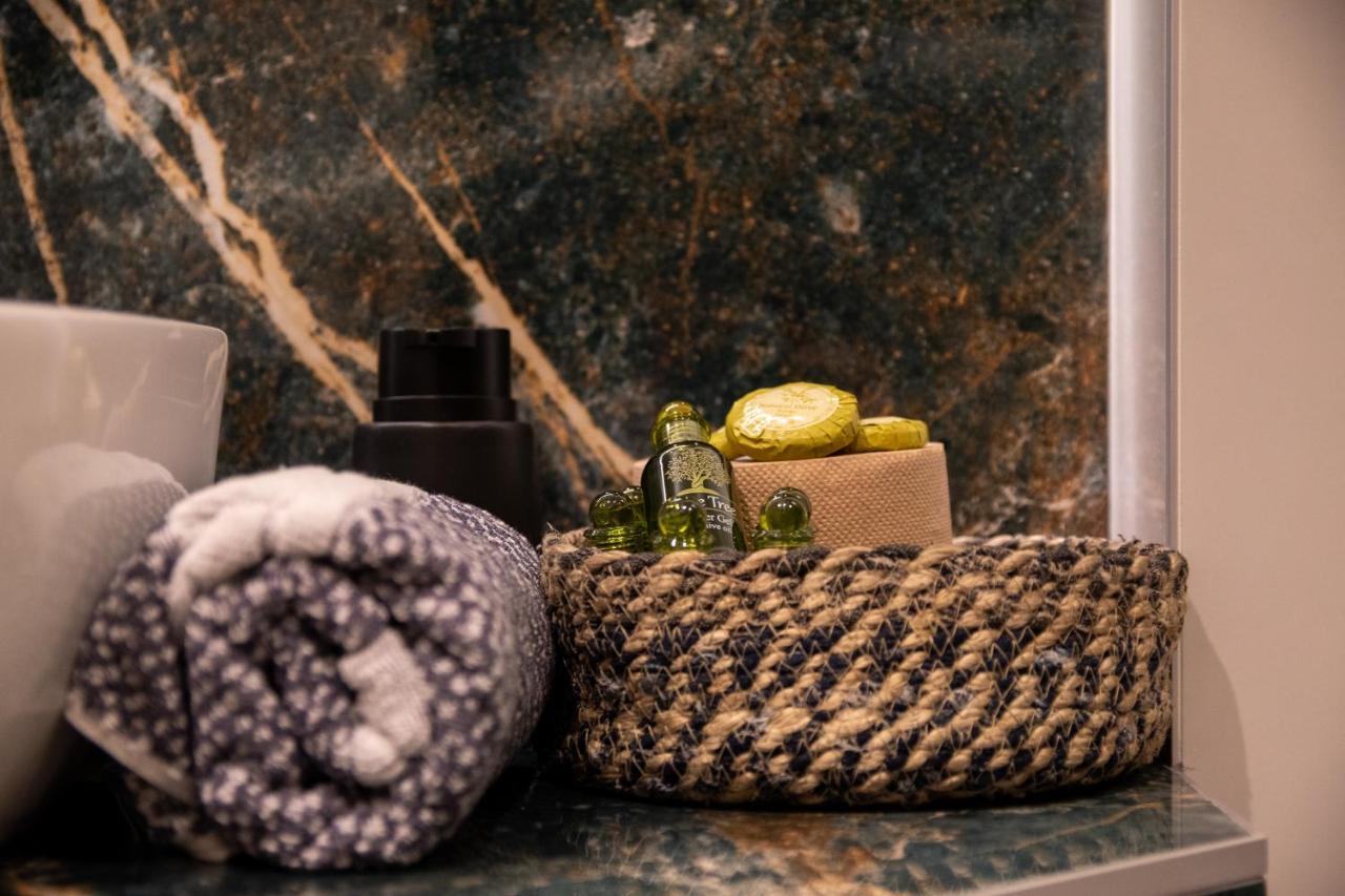 Sithoniars Luxury Ground Floor Apartment With Private Garden Neos Marmaras Eksteriør bilde